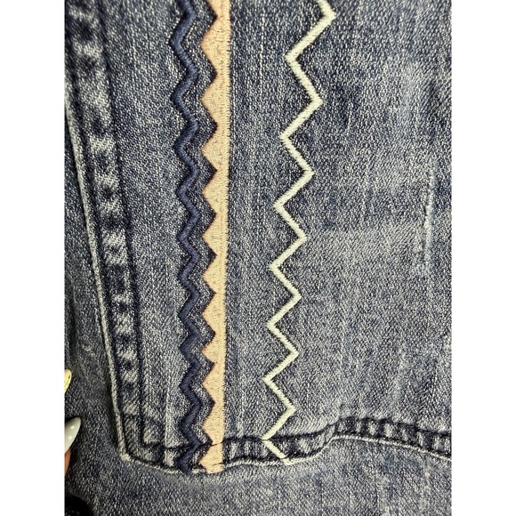 Anthropologie Pilcro The Wanderer Boho Embroidered Denim Shorts Women's Size 33 - Picture 8 of 16